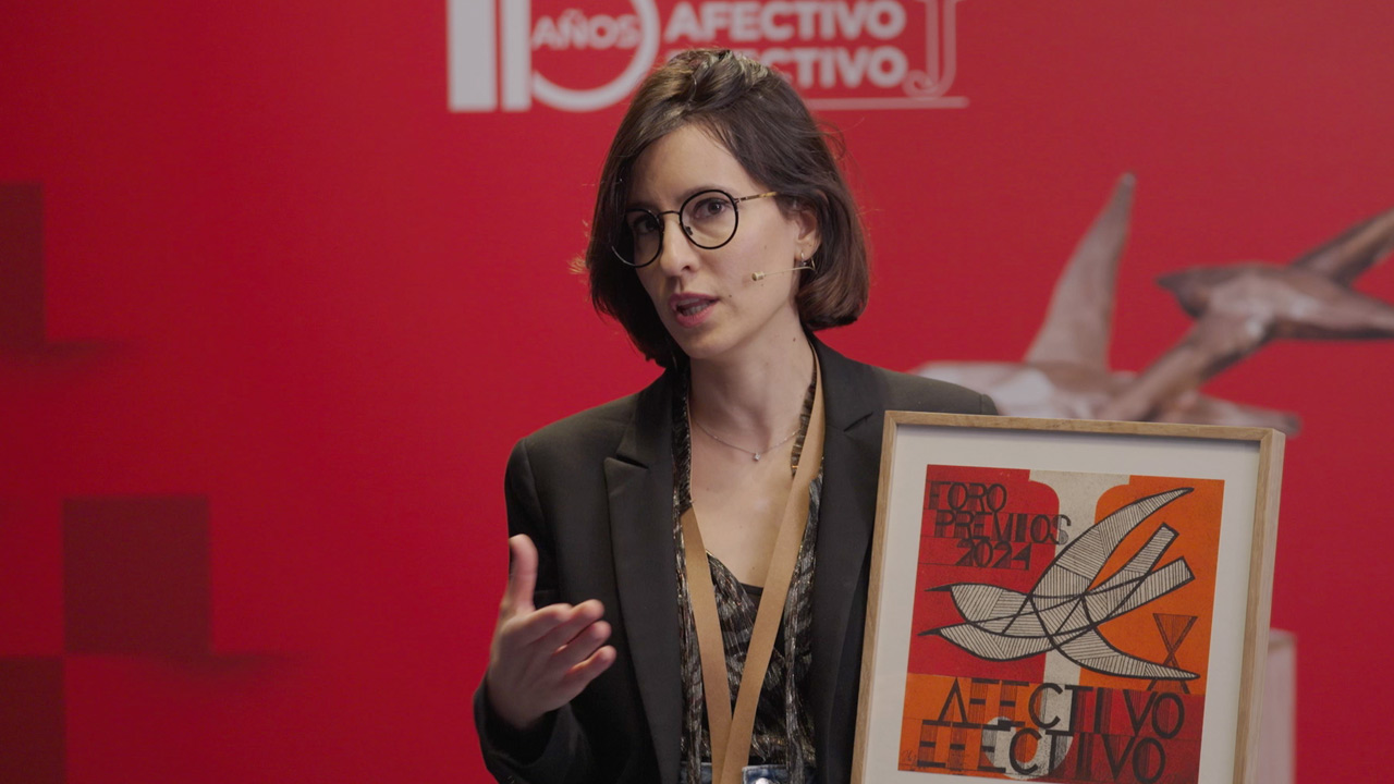 La terapia entra en la escuela, El País