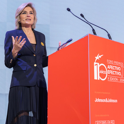 Sandra Golpe presenta el X Foro AE