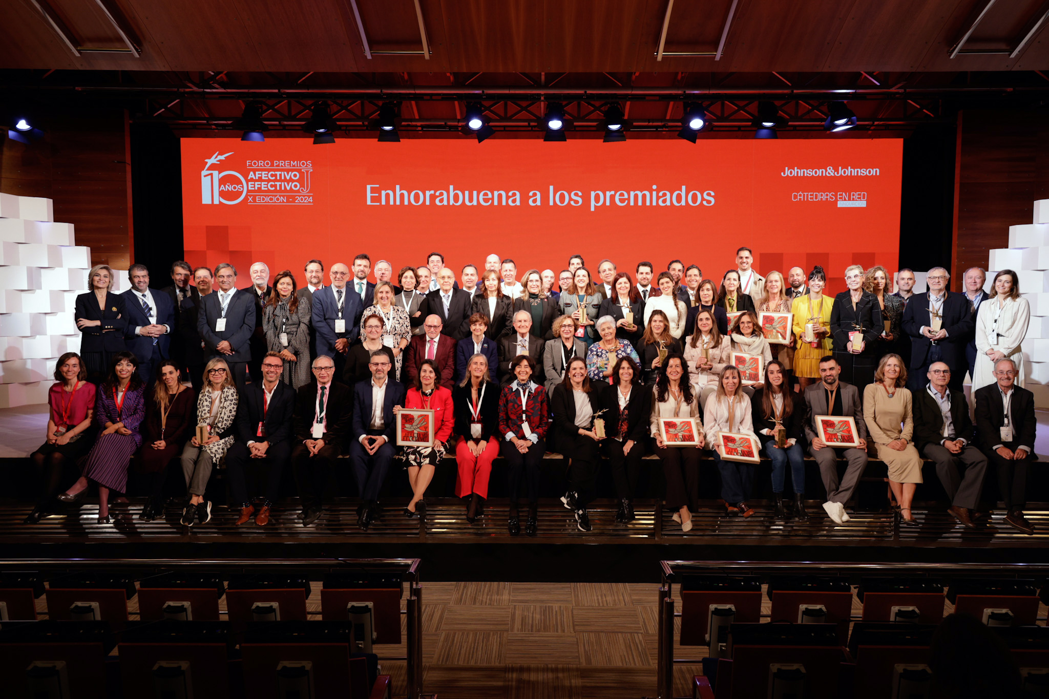 Foto de familia del X Foro Premios Afectivo Efectivo 2024